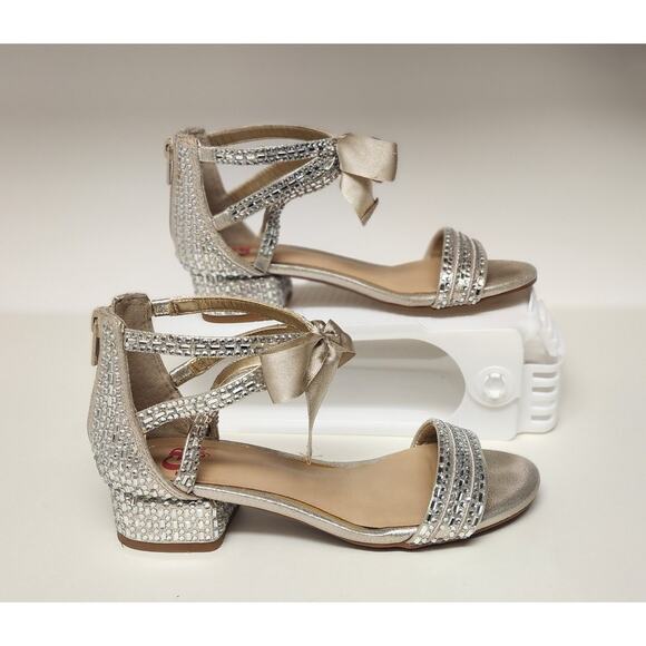 Gianni Bini-GB Girl's Silver Studded Back Zipper D'Orsay Heel Shoes Size 2M - Picture 1 of 12